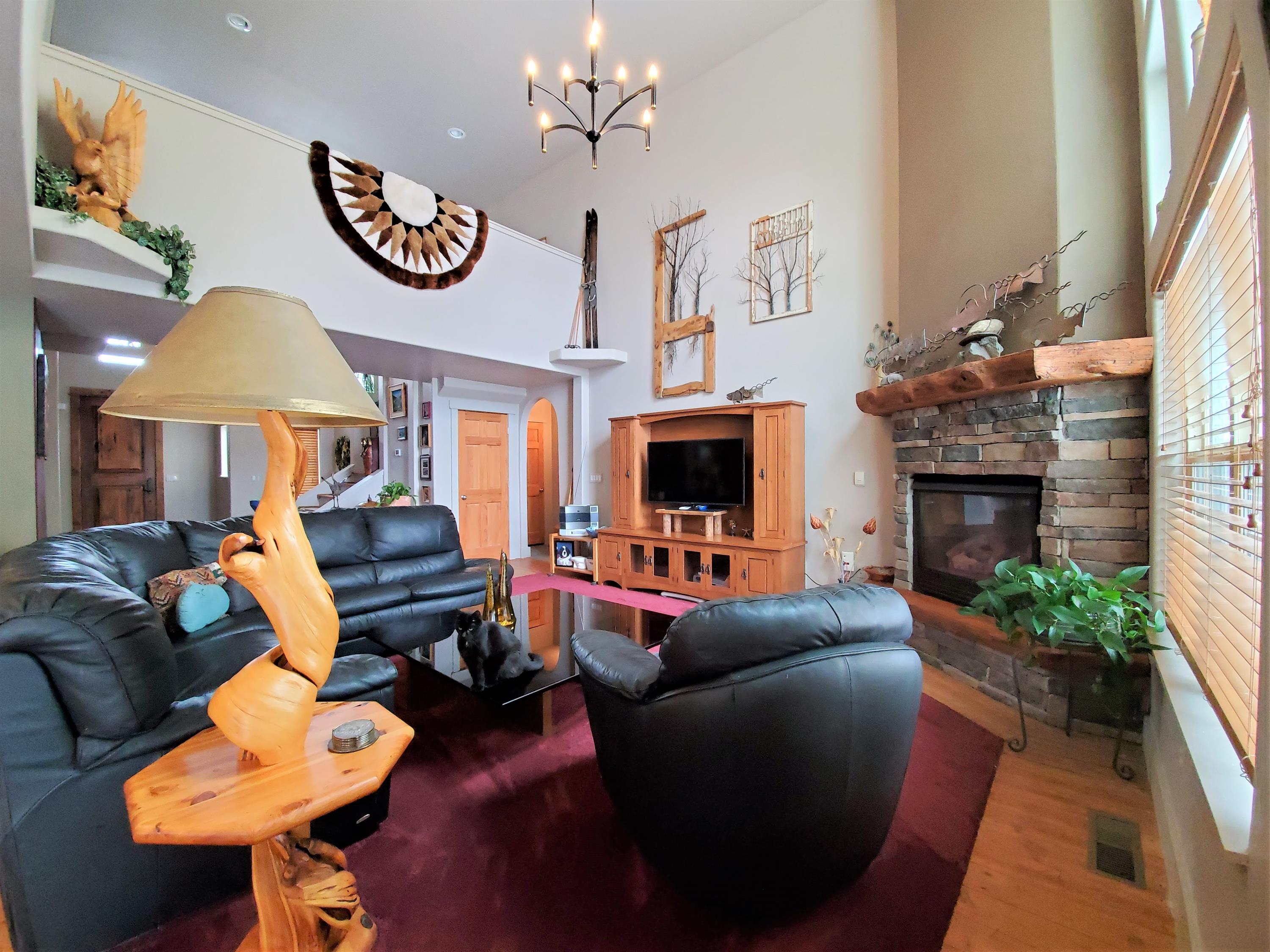 17 East Alexa Court
